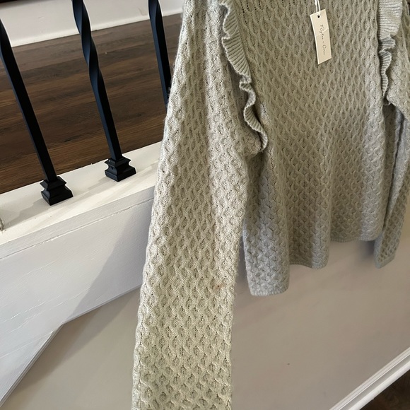 Rylee + Cru sweater size XS - Picture 5 of 5